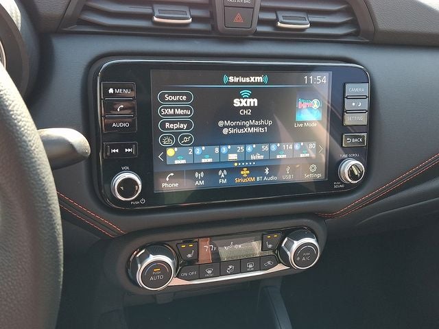 2025 Nissan Versa 1.6 SR