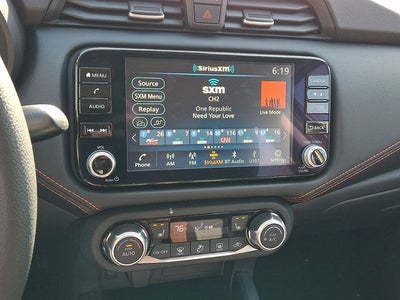 2025 Nissan Versa 1.6 SR