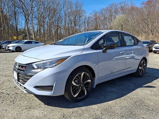 2025 Nissan Versa 1.6 SR