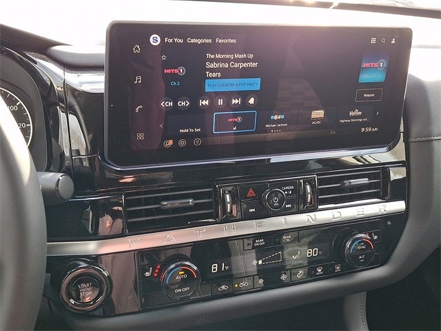 2026 Nissan Pathfinder SV