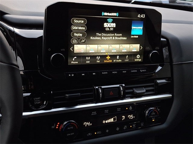 2025 Nissan Pathfinder SL