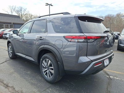 2026 Nissan Pathfinder SL