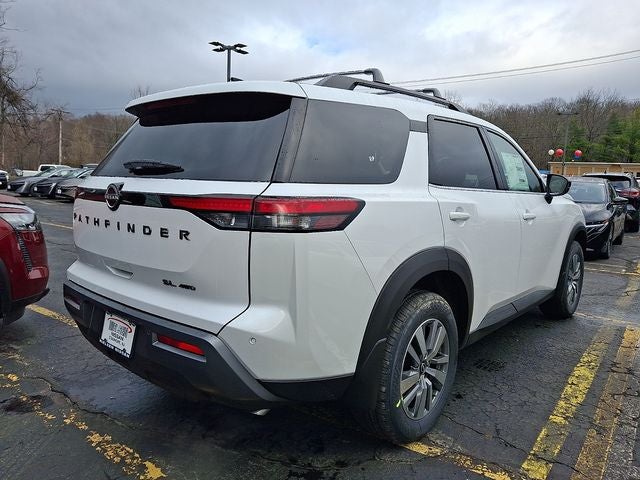 2026 Nissan Pathfinder SL
