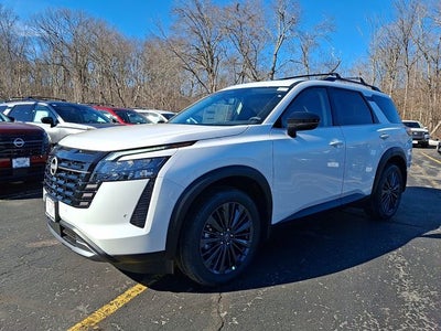 2026 Nissan Pathfinder SL