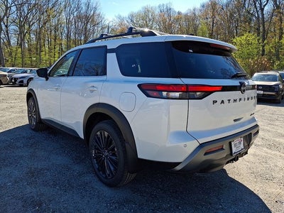 2026 Nissan Pathfinder SL
