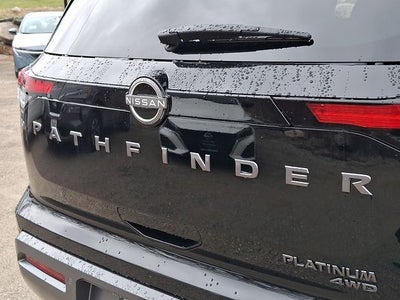 2026 Nissan Pathfinder Platinum