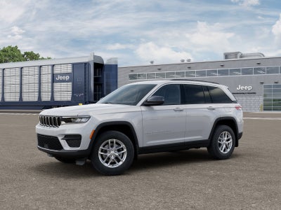2026 Jeep Grand Cherokee Laredo 4x4