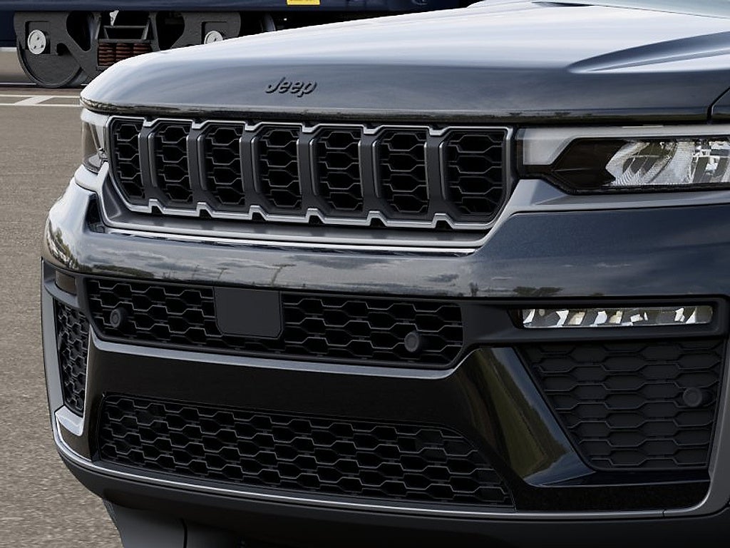 2026 Jeep Grand Cherokee 85th Anniversay Edition 4x4
