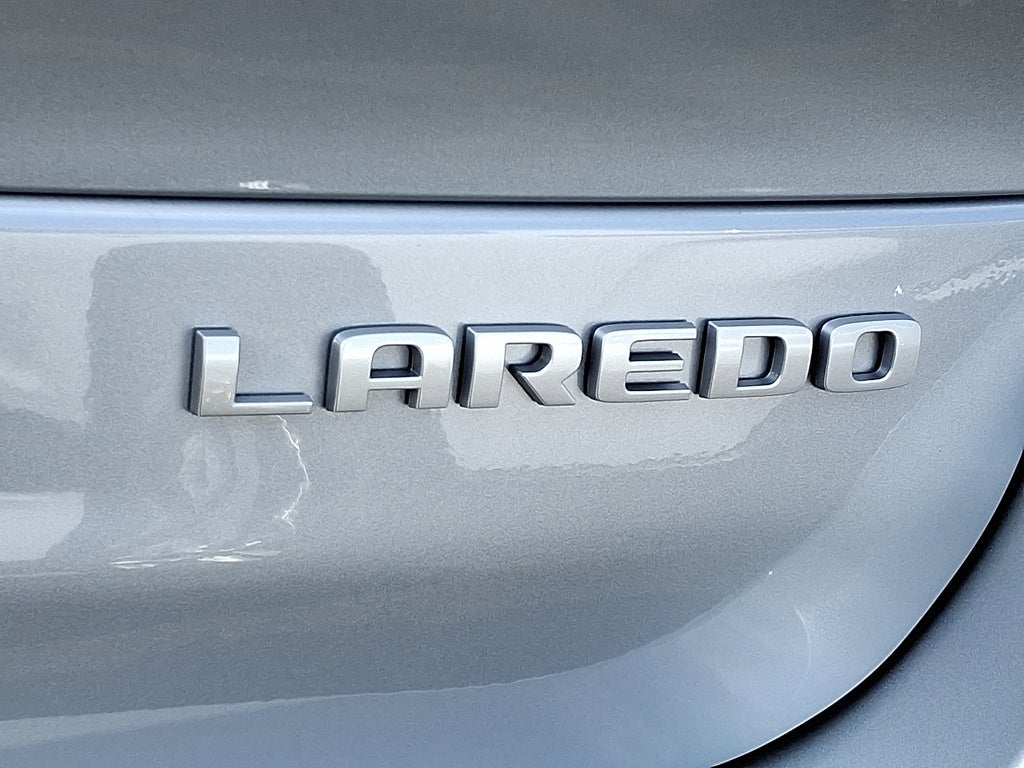 2025 Jeep Grand Cherokee Laredo X 4x4
