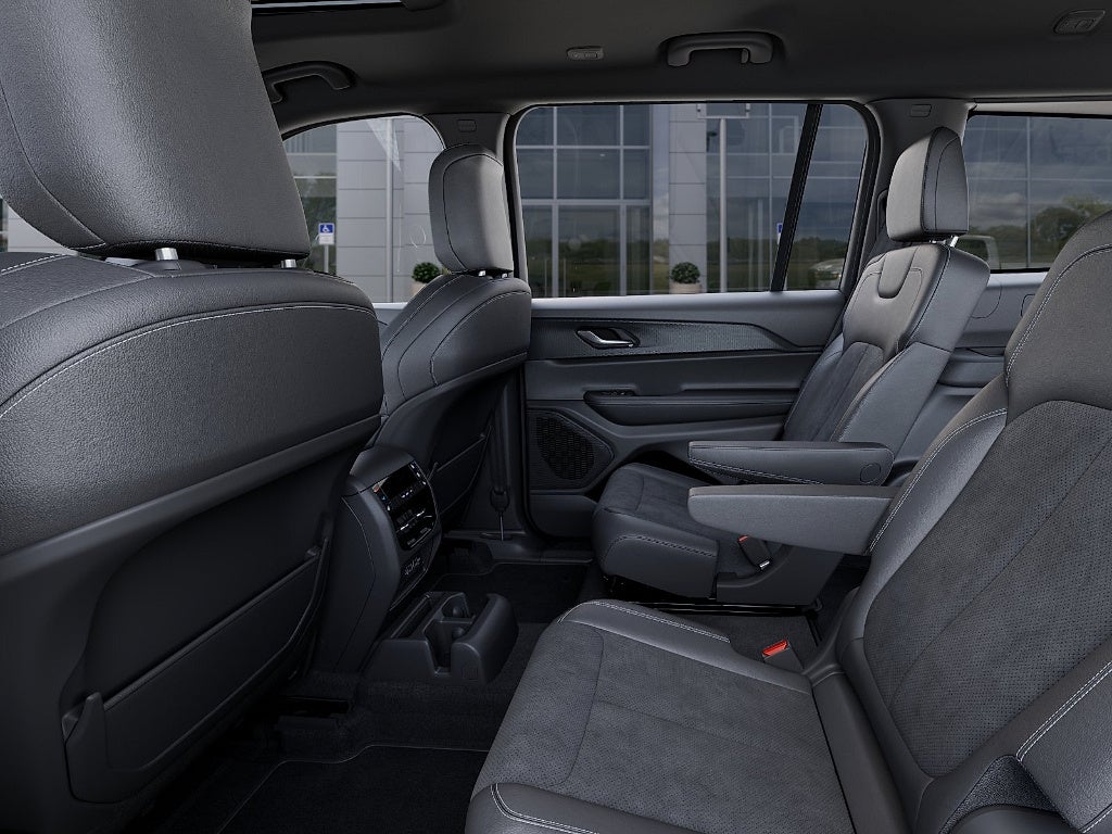 2025 Jeep Grand Cherokee Altitude X 4x4