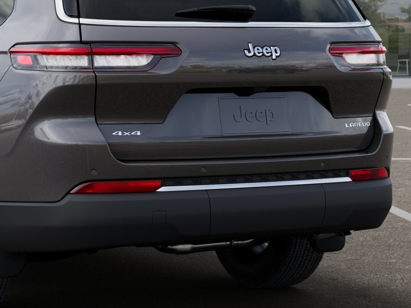 2025 Jeep Grand Cherokee Laredo X 4x4