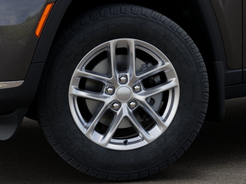 2025 Jeep Grand Cherokee Laredo X 4x4