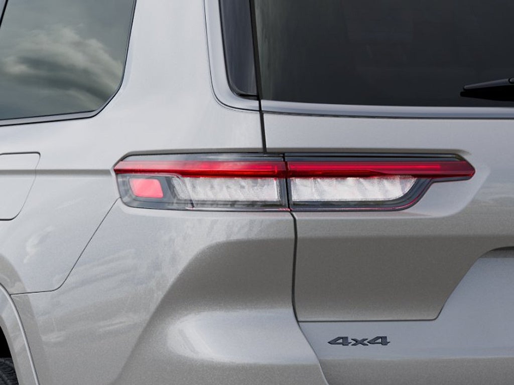 2026 Jeep Grand Cherokee Summit 4x4
