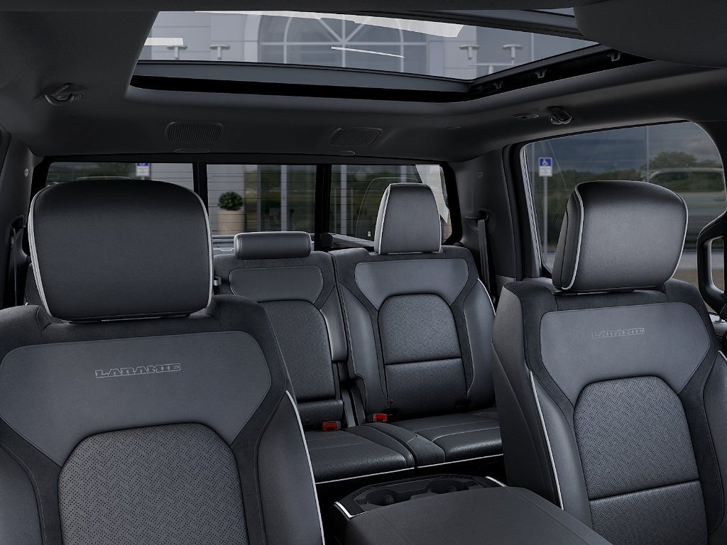2026 RAM 1500 Laramie Crew Cab 4x4 5'7" Box
