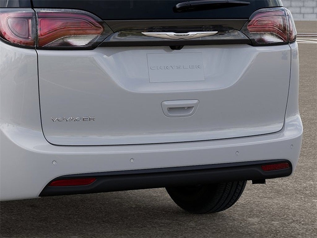 2026 Chrysler Voyager LX