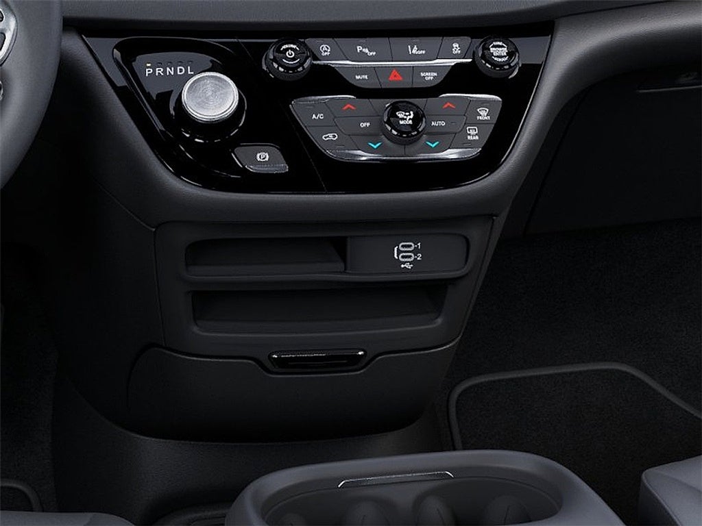 2026 Chrysler Voyager LX