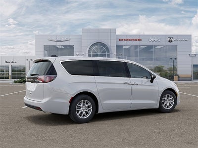 2026 Chrysler Voyager LX