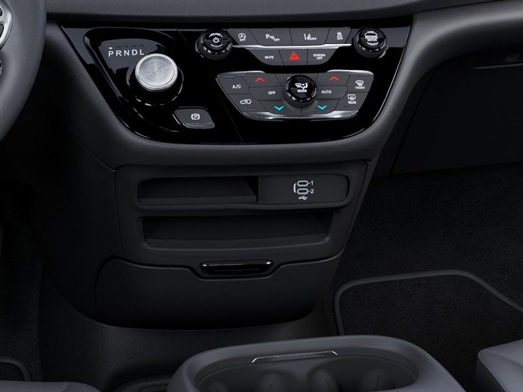 2026 Chrysler Voyager LX