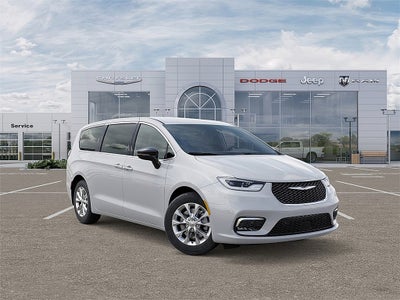 2026 Chrysler Pacifica Select AWD