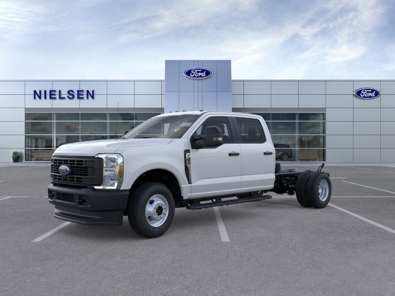 2025 Ford Chassis Cab F-350® XL
