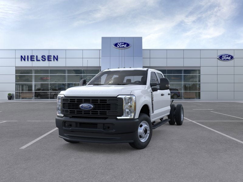 2025 Ford Chassis Cab F-350® XL