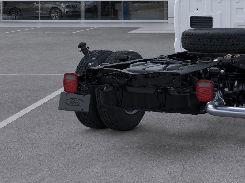 2025 Ford Chassis Cab F-350® XL