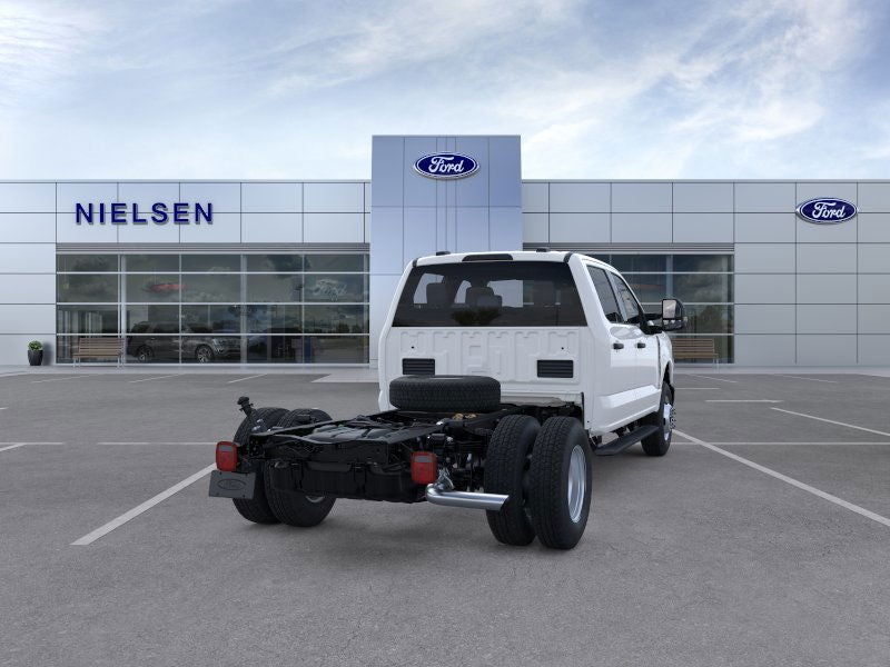2025 Ford Chassis Cab F-350® XL