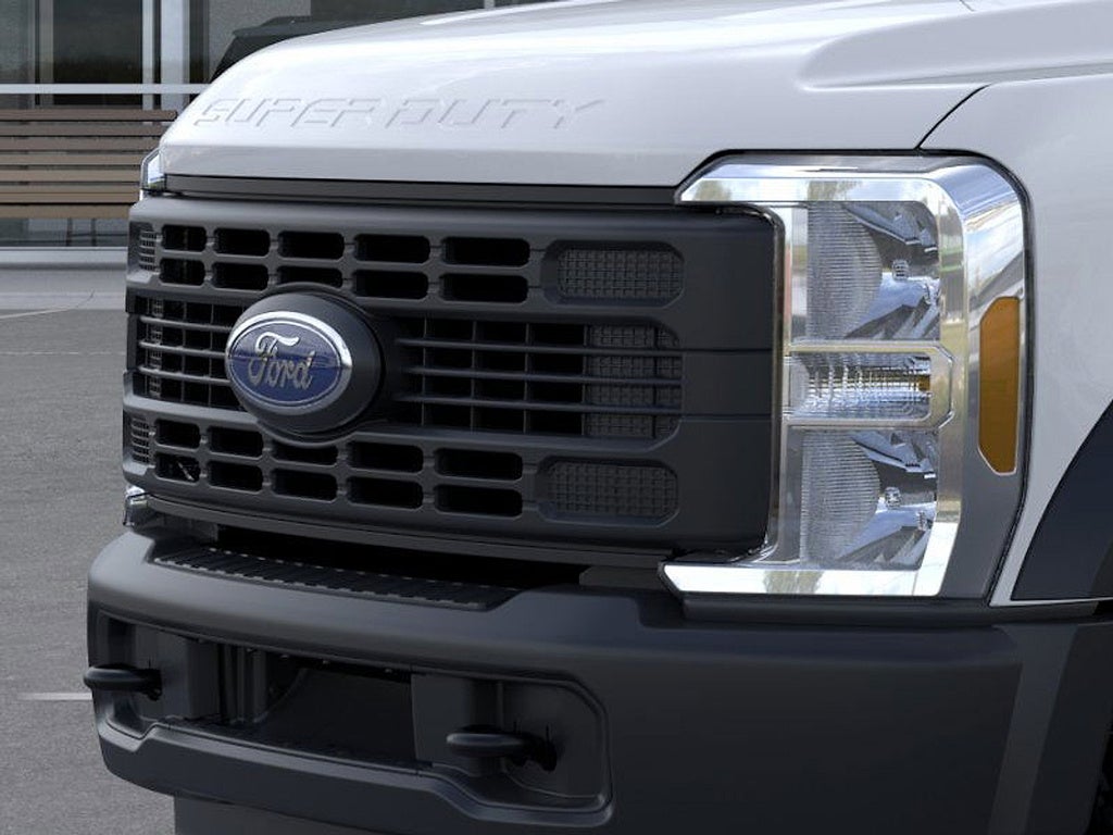 2025 Ford Super Duty F-550 DRW XL