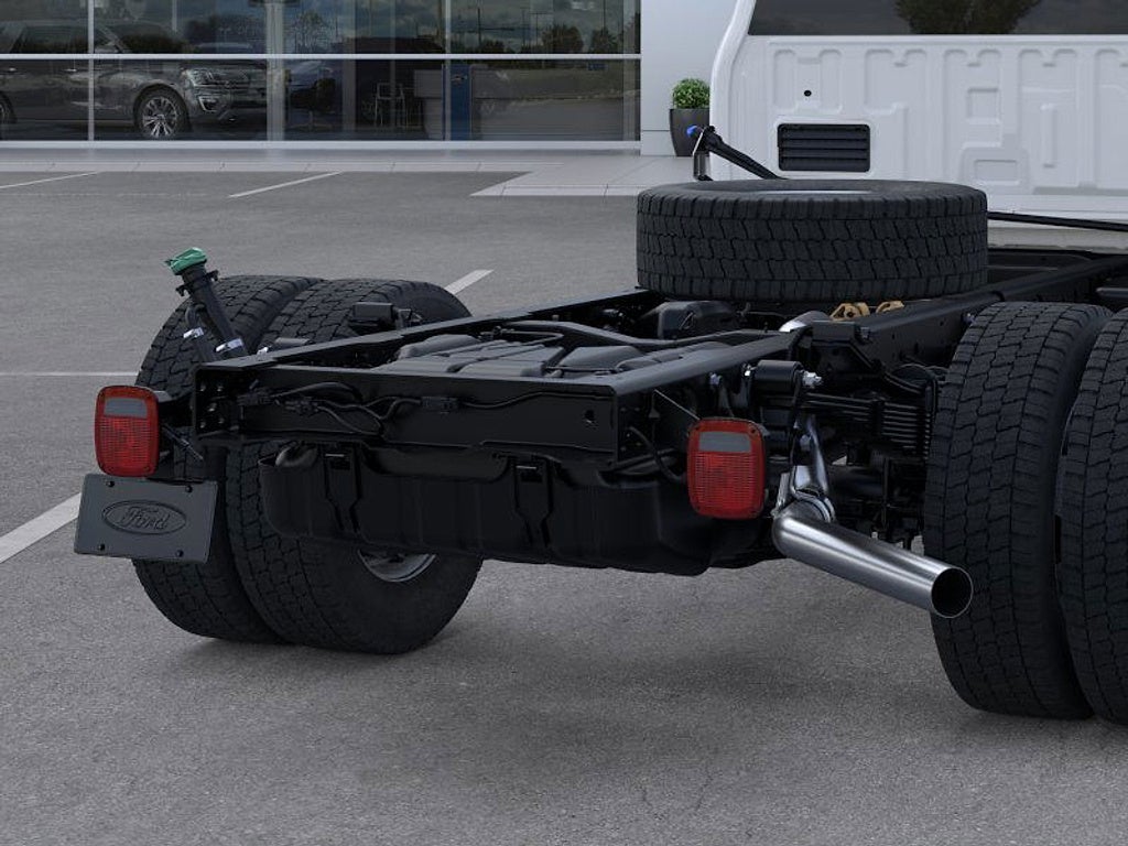 2025 Ford Chassis Cab F-550® XL