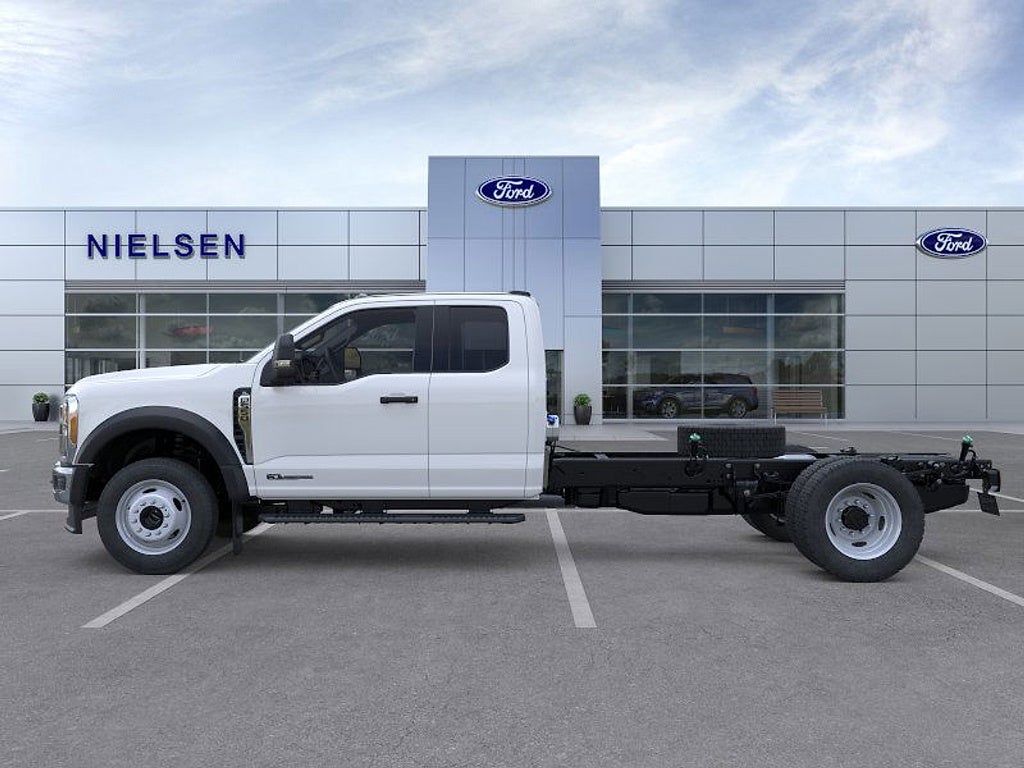 2025 Ford Chassis Cab F-550® XL