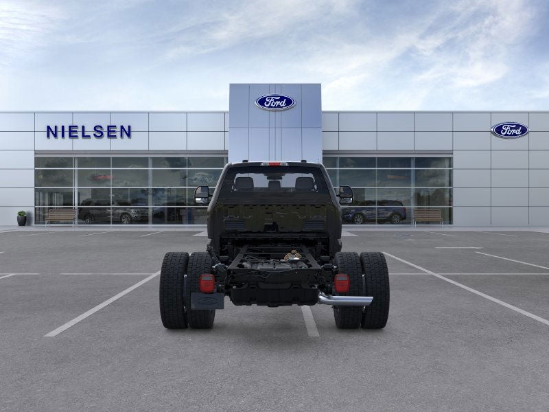 2025 Ford Chassis Cab F-450® XL