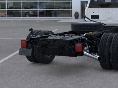 2025 Ford Chassis Cab F-550® XLT
