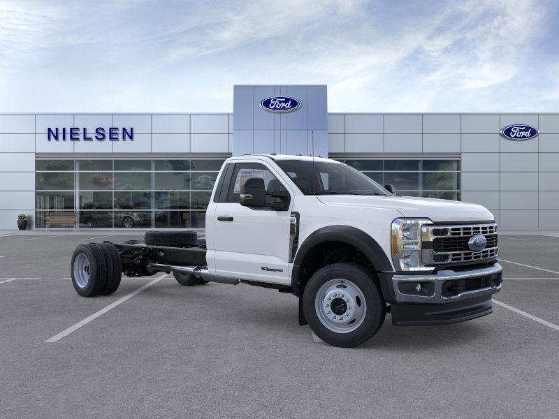 2025 Ford Chassis Cab F-550® XLT