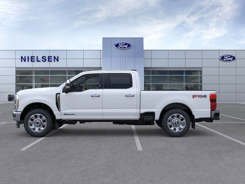 2026 Ford Super Duty F-350® Lariat®
