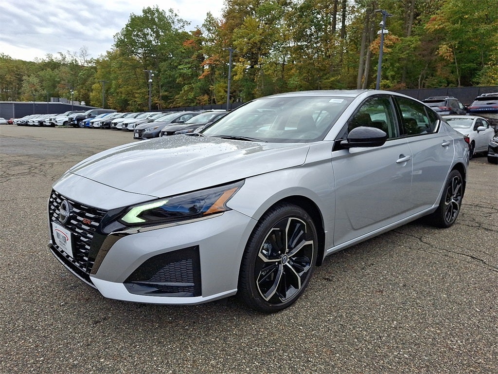 2025 Nissan Altima 2.5 SR