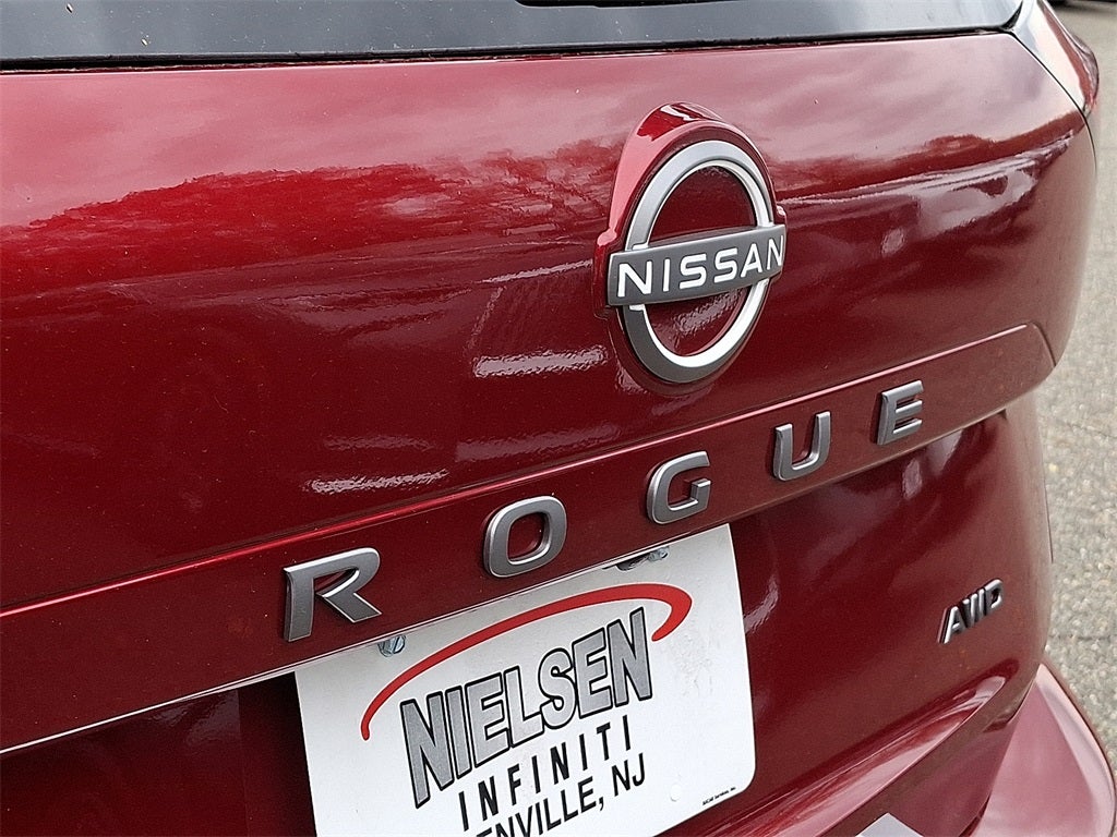 2026 Nissan Rogue SV