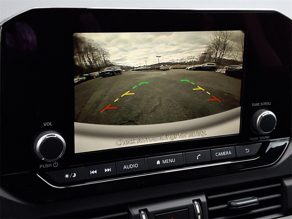 2025 Nissan Pathfinder S